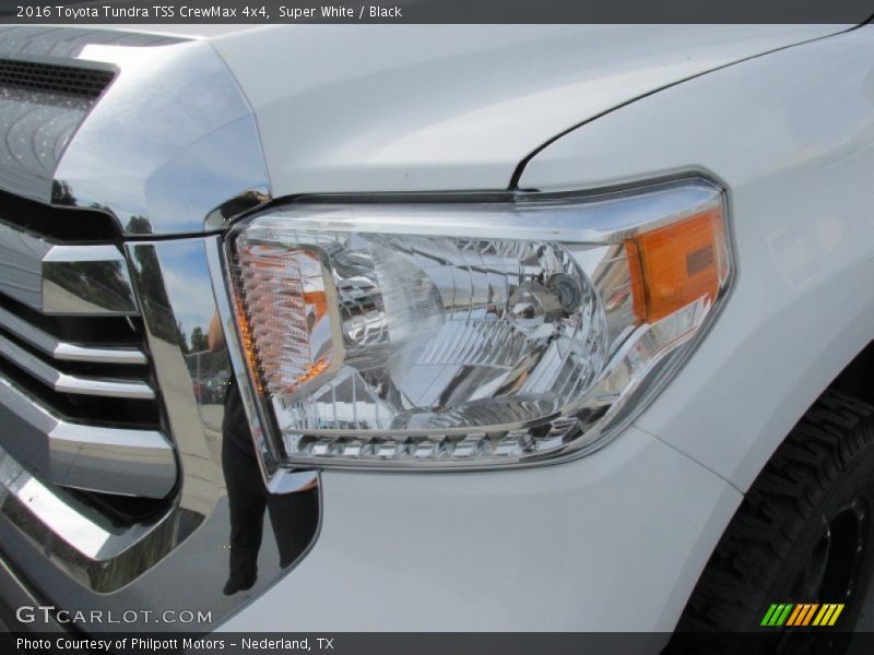 Super White / Black 2016 Toyota Tundra TSS CrewMax 4x4