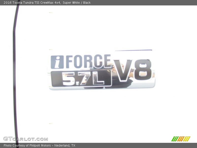 Super White / Black 2016 Toyota Tundra TSS CrewMax 4x4