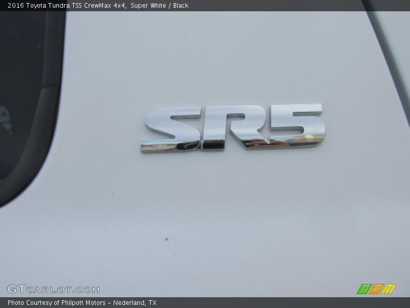 Super White / Black 2016 Toyota Tundra TSS CrewMax 4x4