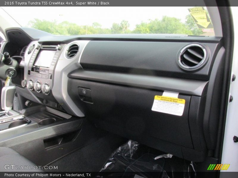 Super White / Black 2016 Toyota Tundra TSS CrewMax 4x4