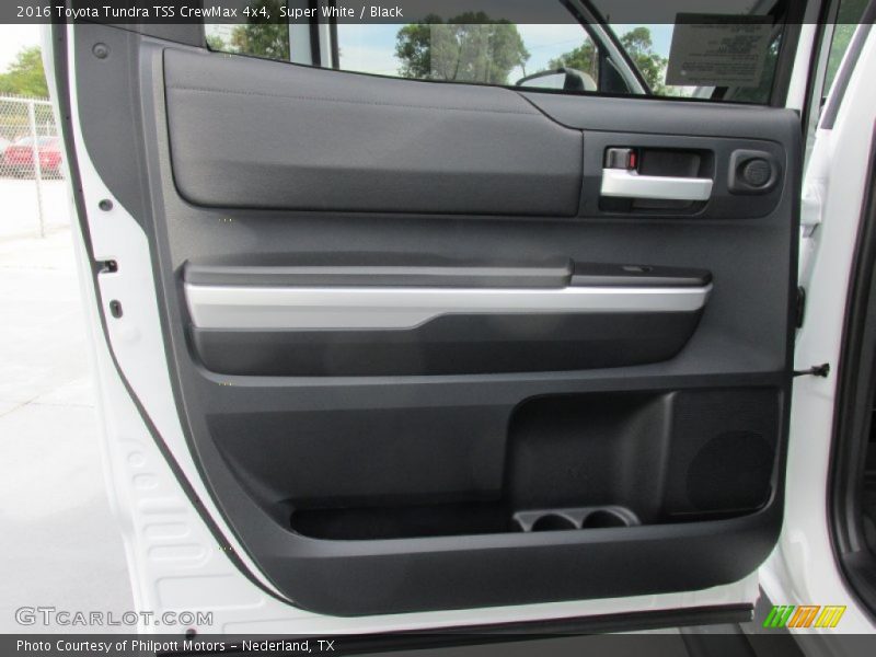 Super White / Black 2016 Toyota Tundra TSS CrewMax 4x4