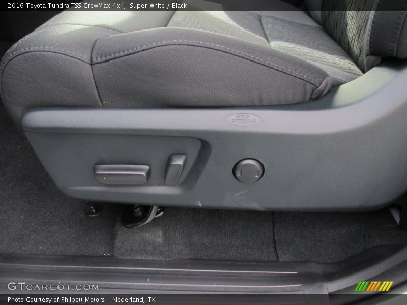 Super White / Black 2016 Toyota Tundra TSS CrewMax 4x4