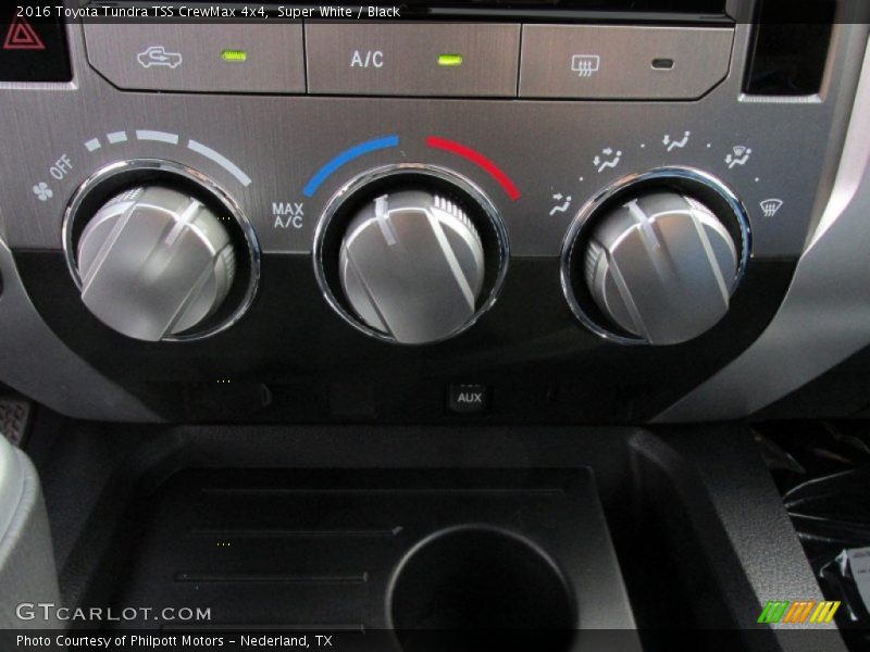 Super White / Black 2016 Toyota Tundra TSS CrewMax 4x4