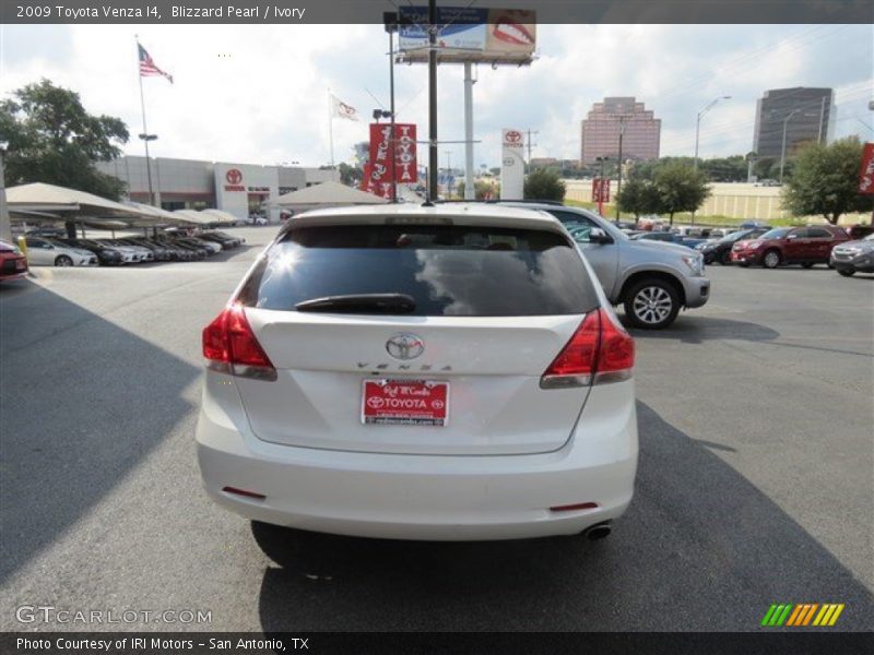 Blizzard Pearl / Ivory 2009 Toyota Venza I4