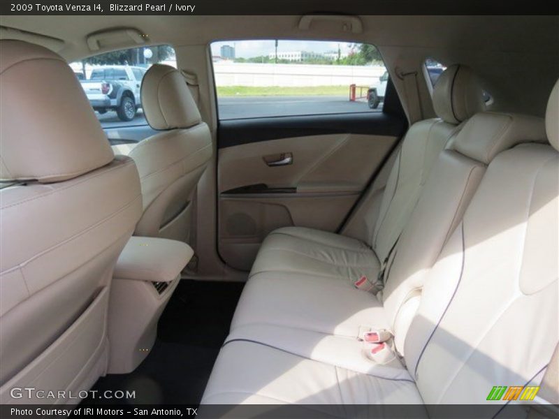 Blizzard Pearl / Ivory 2009 Toyota Venza I4