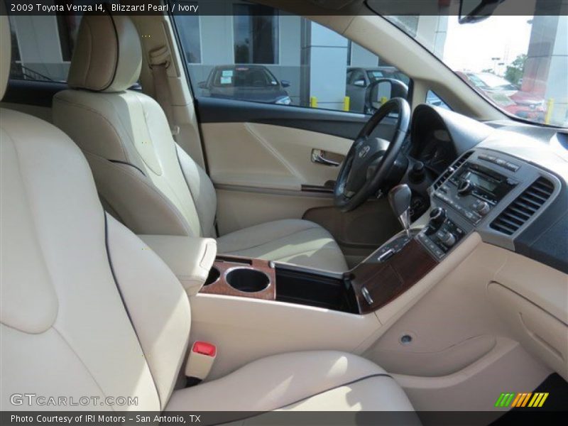 Blizzard Pearl / Ivory 2009 Toyota Venza I4