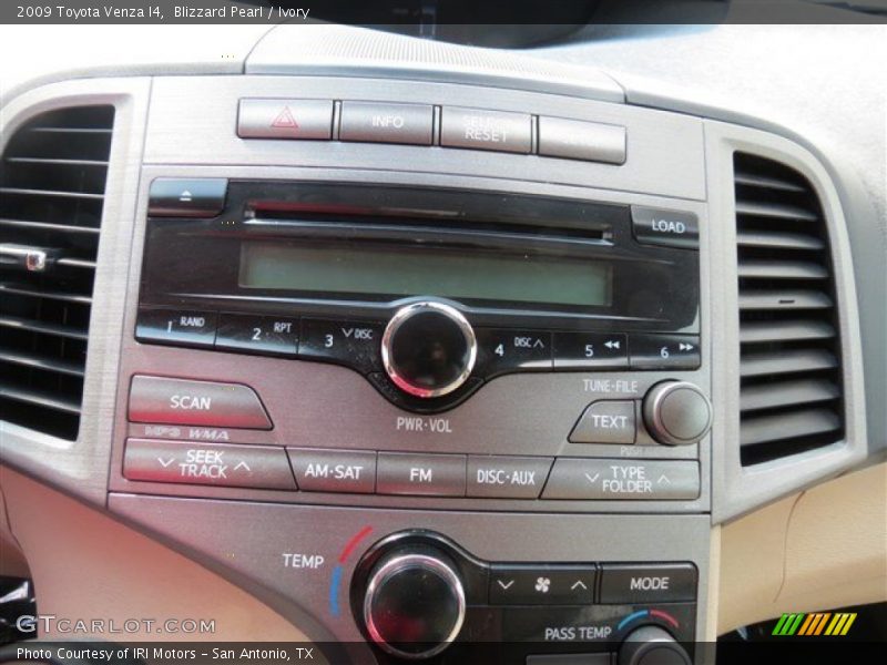 Blizzard Pearl / Ivory 2009 Toyota Venza I4