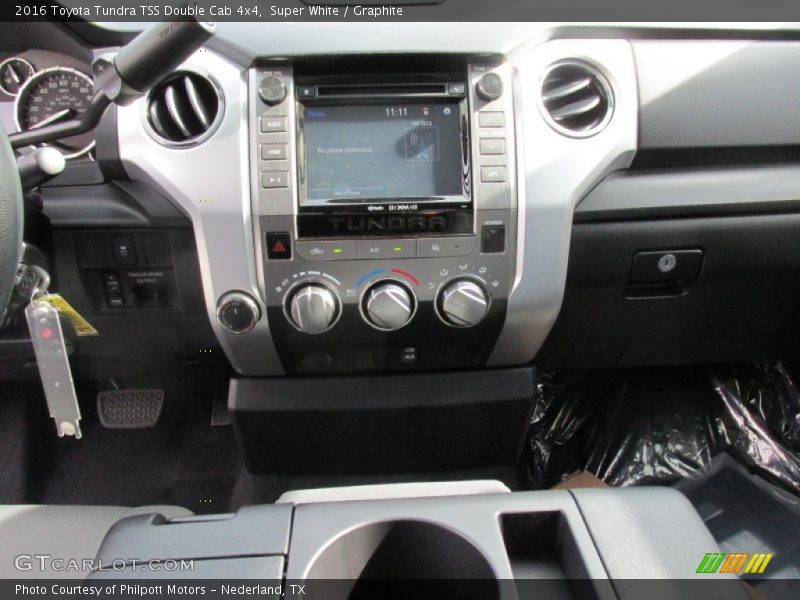 Super White / Graphite 2016 Toyota Tundra TSS Double Cab 4x4