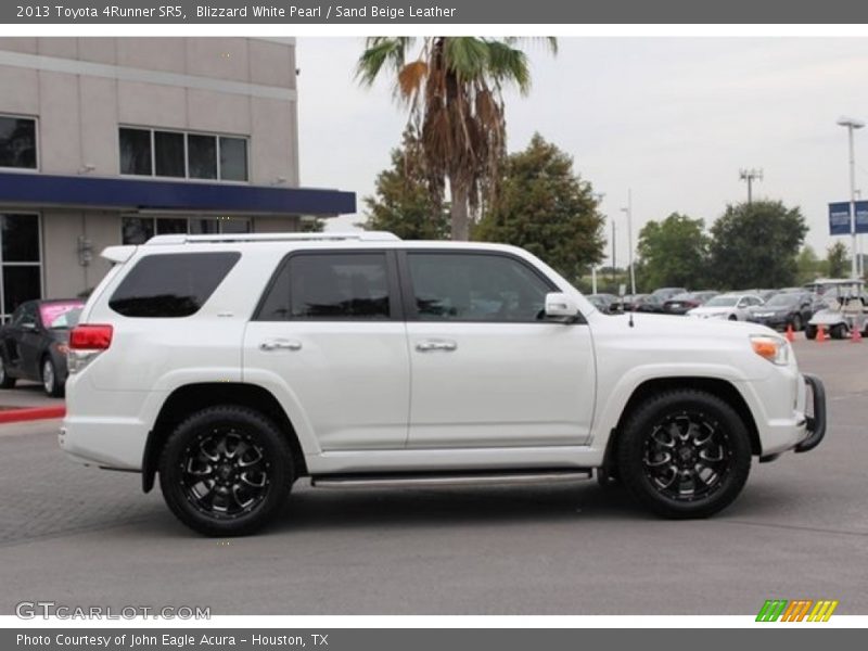 Blizzard White Pearl / Sand Beige Leather 2013 Toyota 4Runner SR5