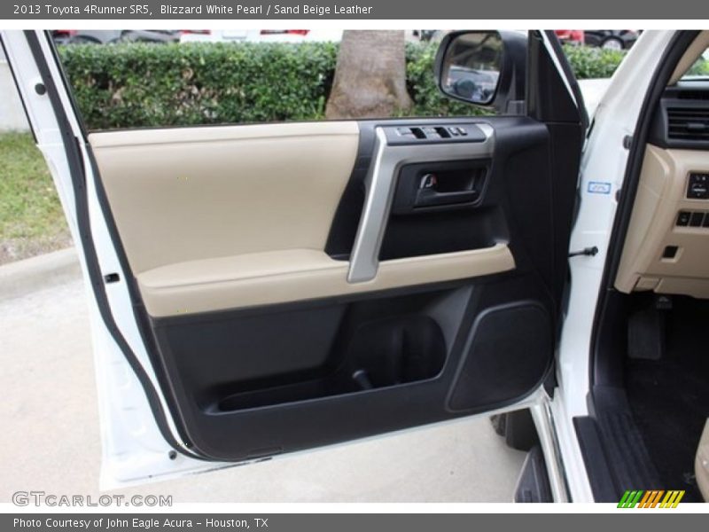 Blizzard White Pearl / Sand Beige Leather 2013 Toyota 4Runner SR5