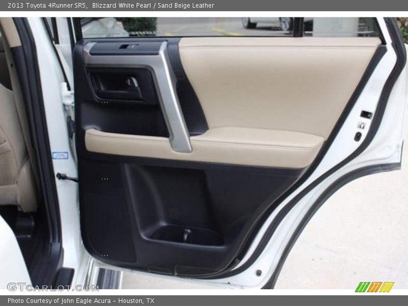 Blizzard White Pearl / Sand Beige Leather 2013 Toyota 4Runner SR5