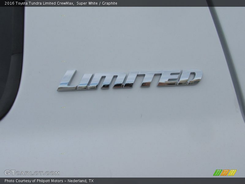 Super White / Graphite 2016 Toyota Tundra Limited CrewMax