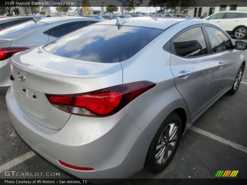 Silver / Gray 2016 Hyundai Elantra SE