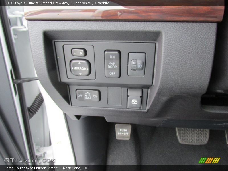 Super White / Graphite 2016 Toyota Tundra Limited CrewMax