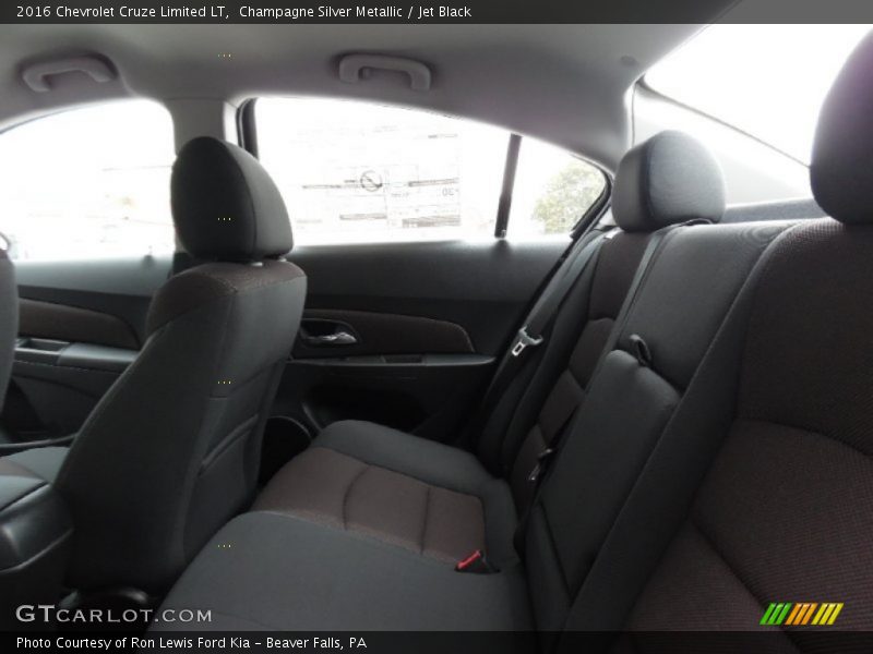Champagne Silver Metallic / Jet Black 2016 Chevrolet Cruze Limited LT