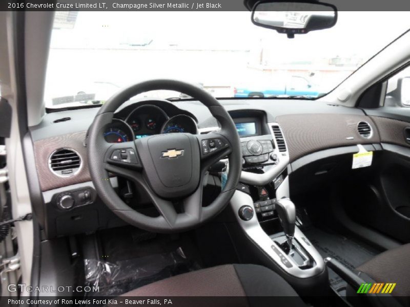 Champagne Silver Metallic / Jet Black 2016 Chevrolet Cruze Limited LT
