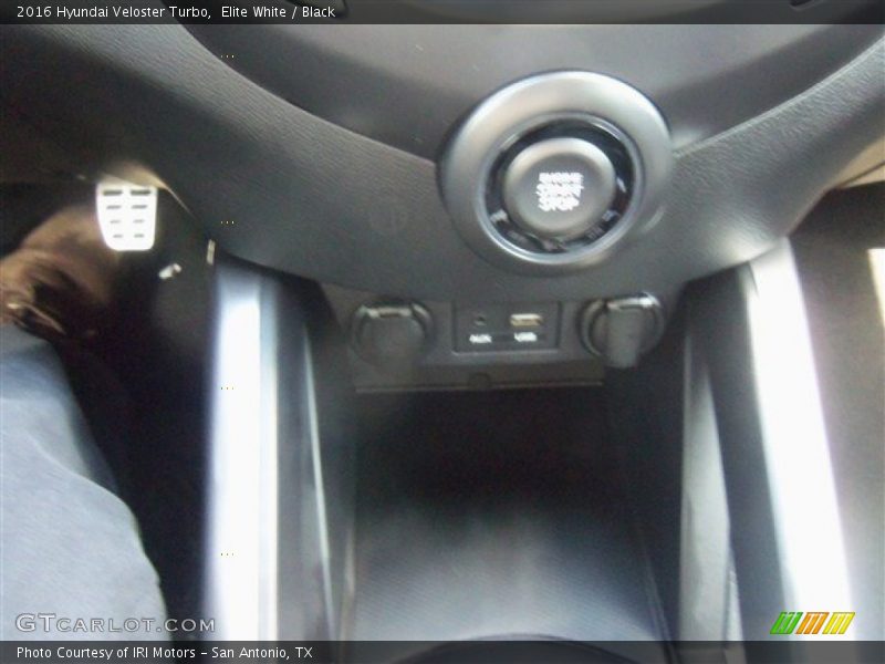 Elite White / Black 2016 Hyundai Veloster Turbo