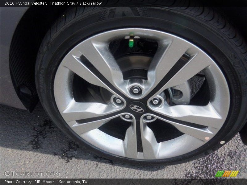 Triathlon Gray / Black/Yellow 2016 Hyundai Veloster