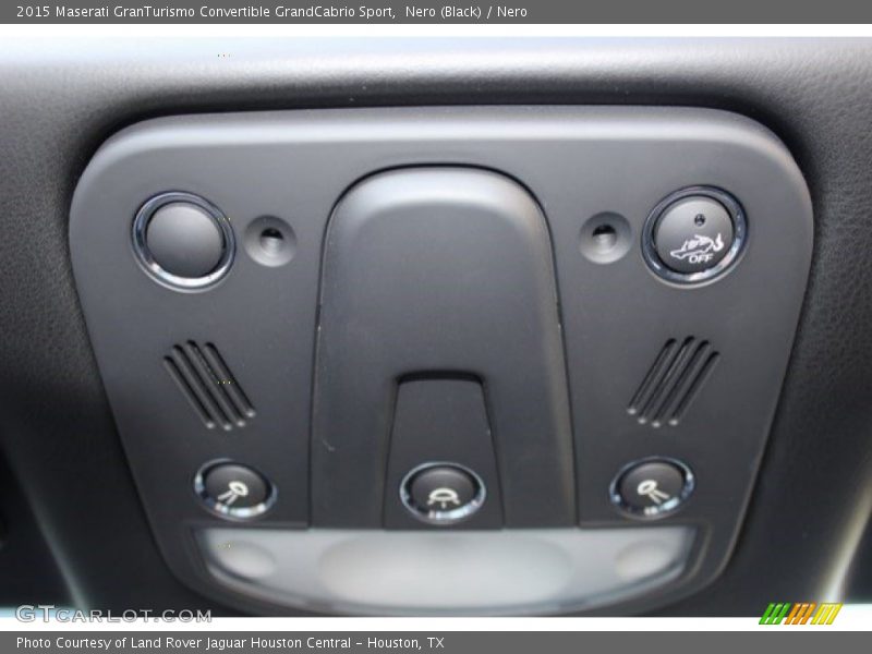 Controls of 2015 GranTurismo Convertible GrandCabrio Sport