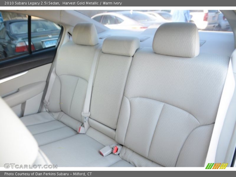 Harvest Gold Metallic / Warm Ivory 2010 Subaru Legacy 2.5i Sedan