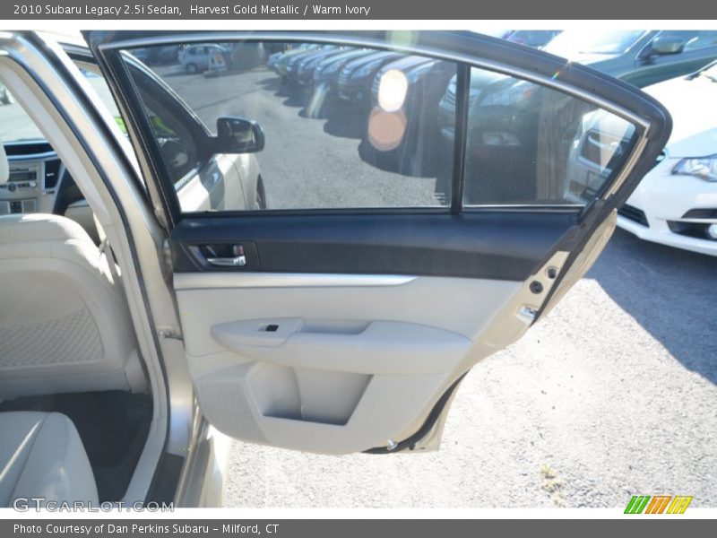 Harvest Gold Metallic / Warm Ivory 2010 Subaru Legacy 2.5i Sedan