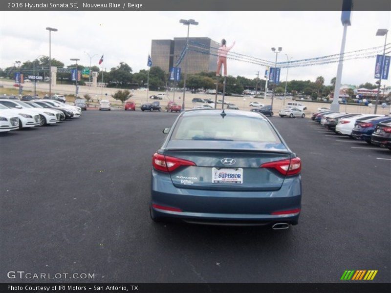 Nouveau Blue / Beige 2016 Hyundai Sonata SE