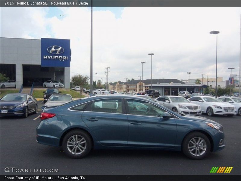 Nouveau Blue / Beige 2016 Hyundai Sonata SE