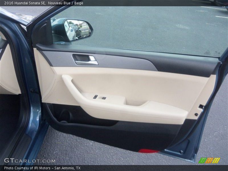 Nouveau Blue / Beige 2016 Hyundai Sonata SE