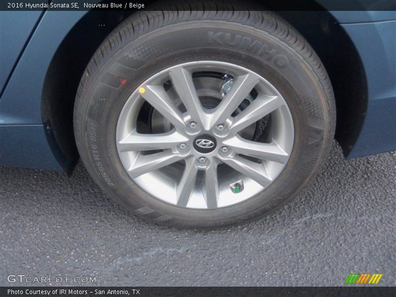 Nouveau Blue / Beige 2016 Hyundai Sonata SE
