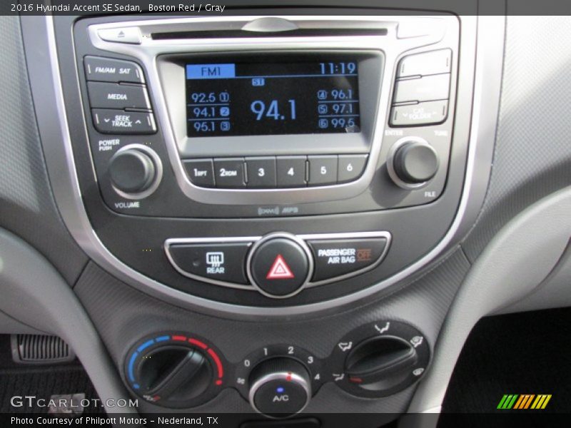 Boston Red / Gray 2016 Hyundai Accent SE Sedan