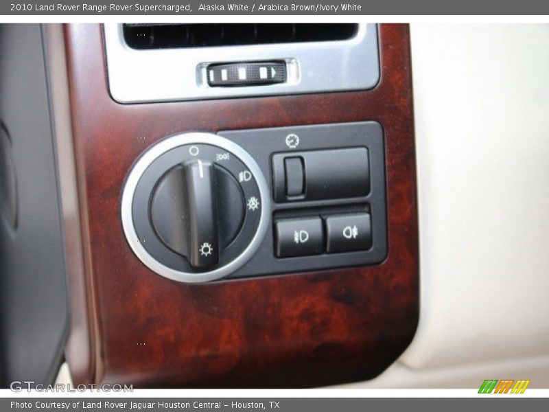 Controls of 2010 Range Rover Supercharged