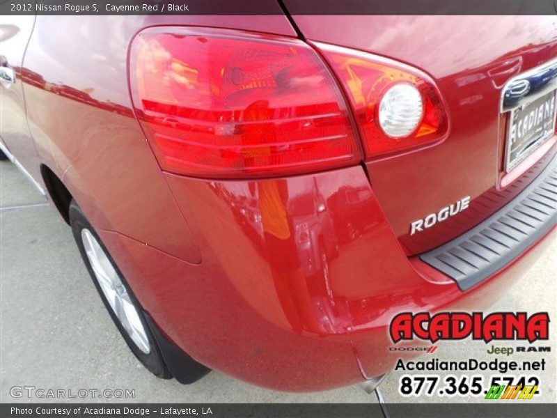 Cayenne Red / Black 2012 Nissan Rogue S