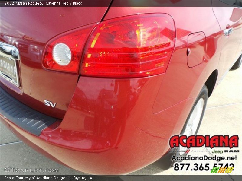 Cayenne Red / Black 2012 Nissan Rogue S