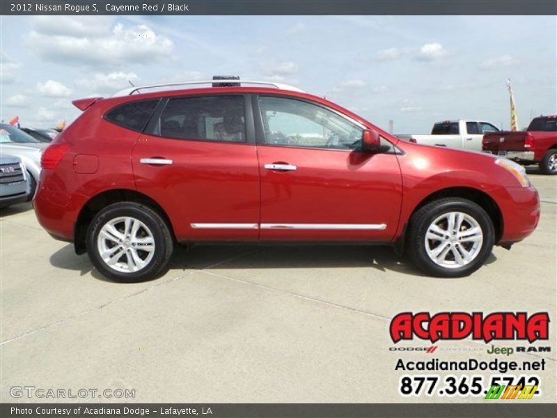 Cayenne Red / Black 2012 Nissan Rogue S