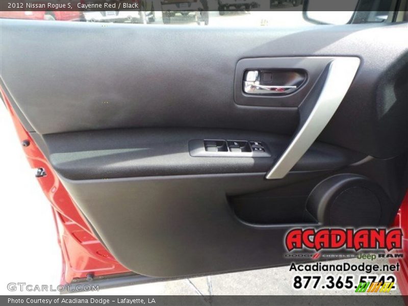 Cayenne Red / Black 2012 Nissan Rogue S