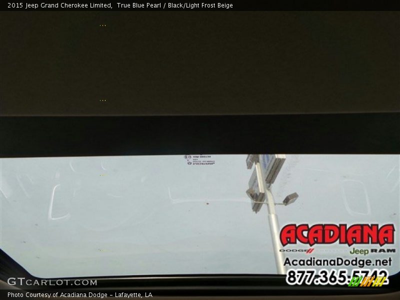 True Blue Pearl / Black/Light Frost Beige 2015 Jeep Grand Cherokee Limited