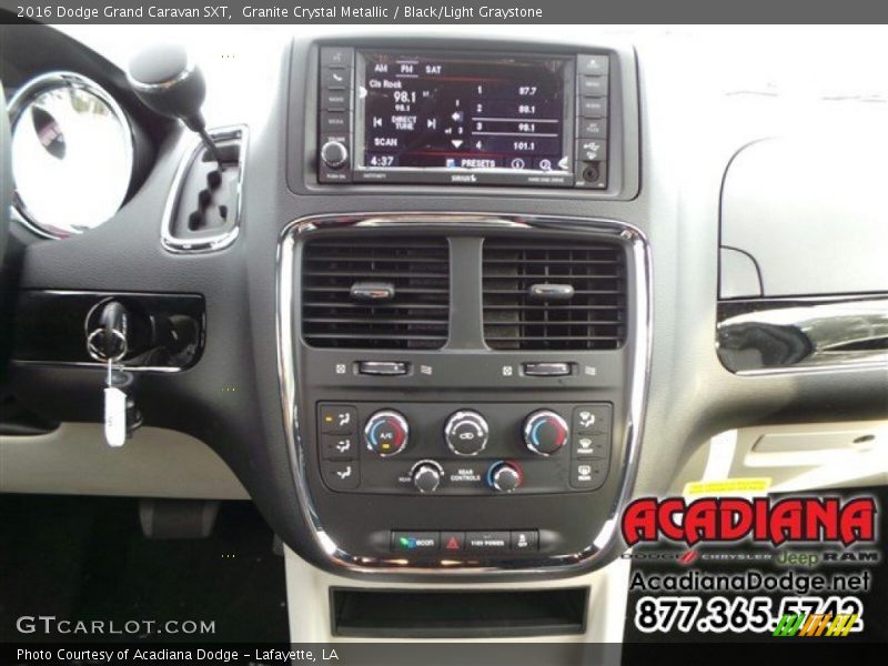 Granite Crystal Metallic / Black/Light Graystone 2016 Dodge Grand Caravan SXT