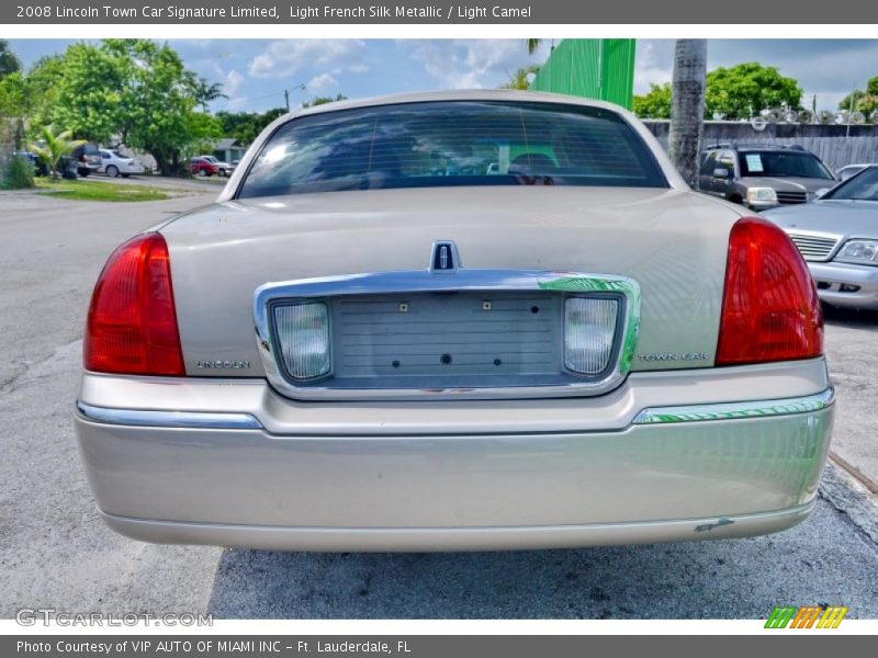 Light French Silk Metallic / Light Camel 2008 Lincoln Town Car Signature Limited