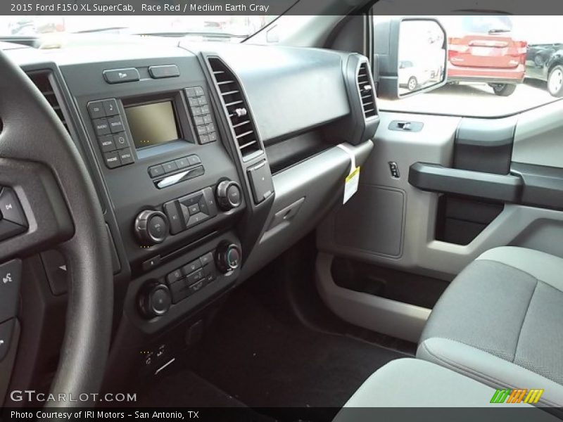 Race Red / Medium Earth Gray 2015 Ford F150 XL SuperCab
