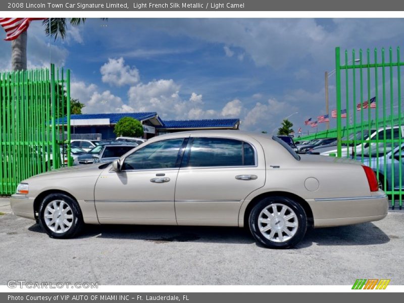 Light French Silk Metallic / Light Camel 2008 Lincoln Town Car Signature Limited