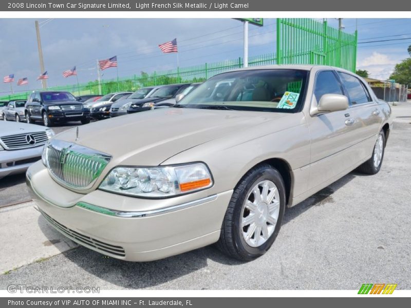 Light French Silk Metallic / Light Camel 2008 Lincoln Town Car Signature Limited