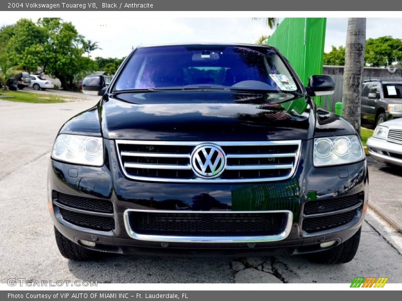 Black / Anthracite 2004 Volkswagen Touareg V8