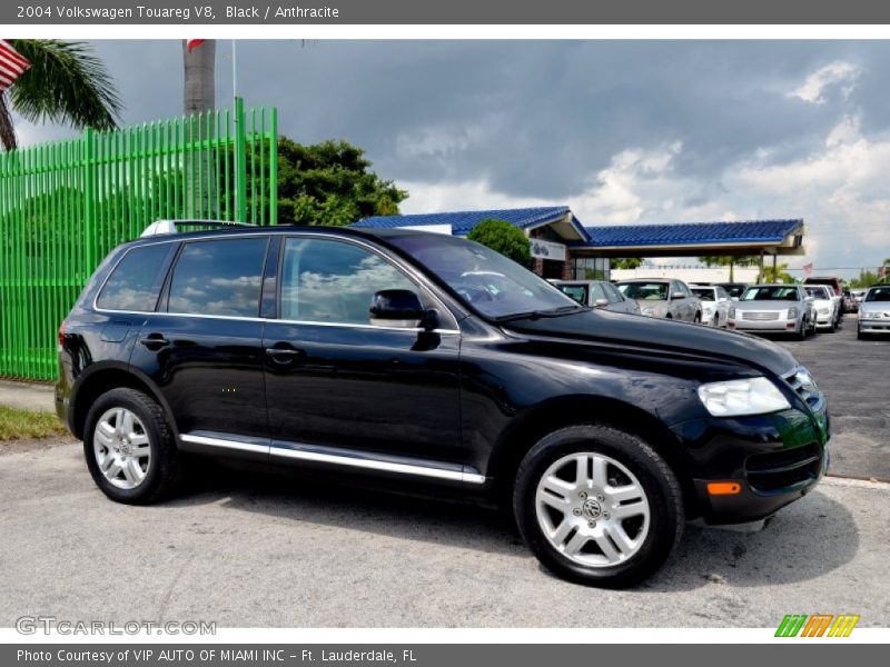 Black / Anthracite 2004 Volkswagen Touareg V8