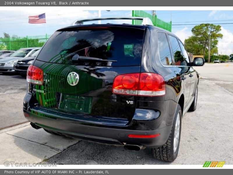 Black / Anthracite 2004 Volkswagen Touareg V8