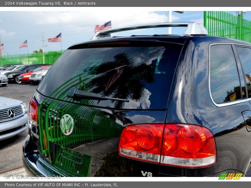 Black / Anthracite 2004 Volkswagen Touareg V8