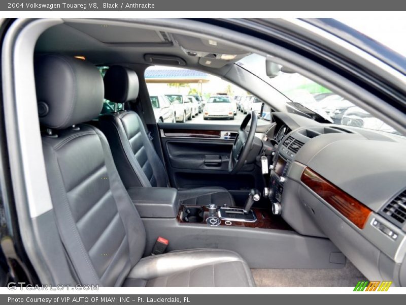 Black / Anthracite 2004 Volkswagen Touareg V8