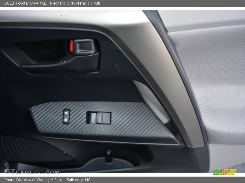 Magnetic Gray Metallic / Ash 2013 Toyota RAV4 XLE