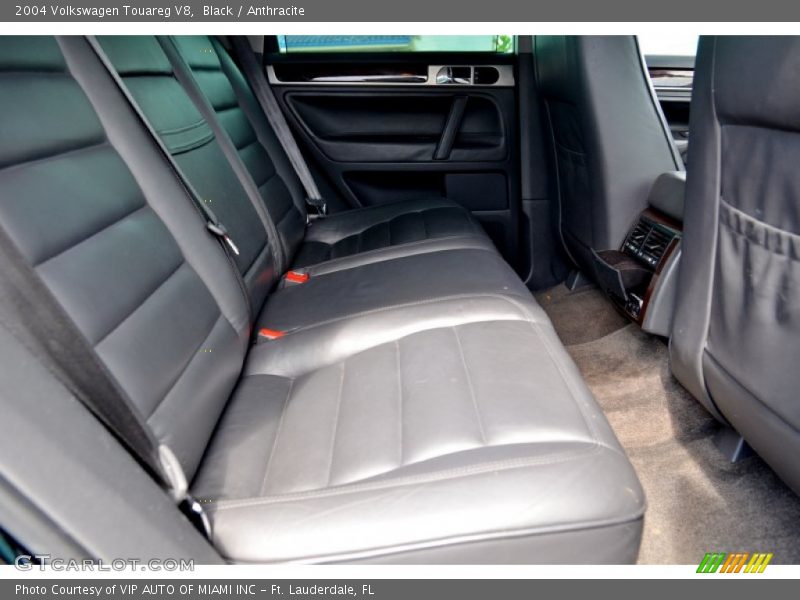 Black / Anthracite 2004 Volkswagen Touareg V8