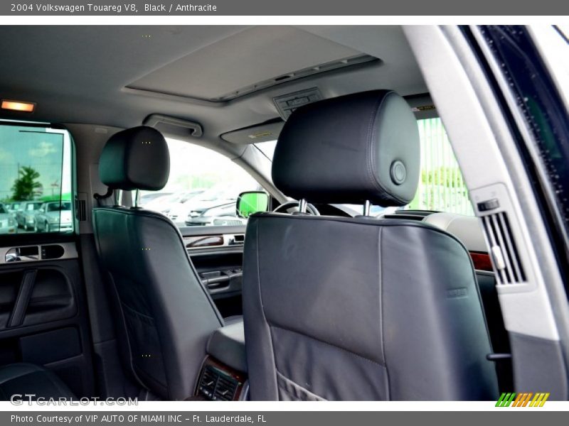 Black / Anthracite 2004 Volkswagen Touareg V8