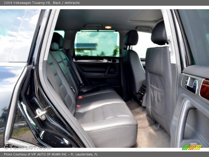 Black / Anthracite 2004 Volkswagen Touareg V8